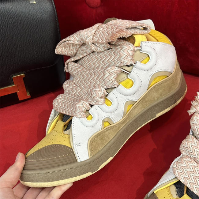 Lanu1n curb sneaker
