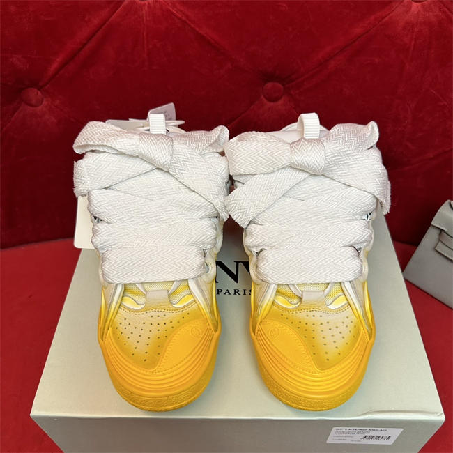 Lanu1n curb sneaker
