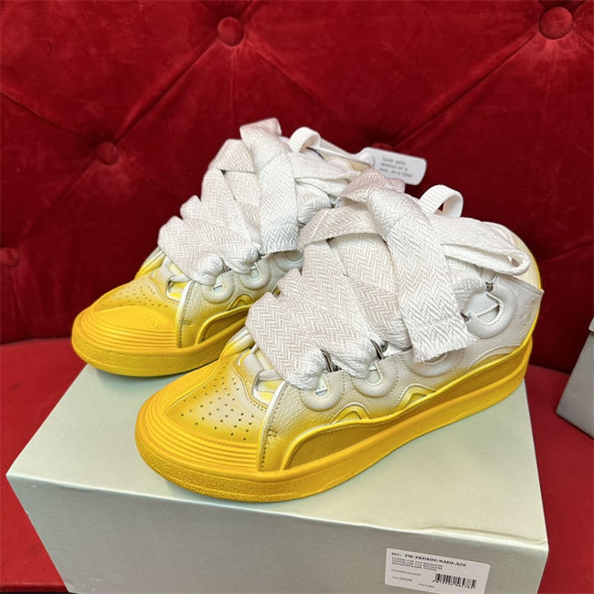 Lanu1n curb sneaker