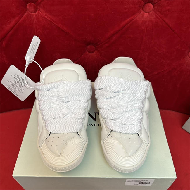 Lanu1n curb sneaker