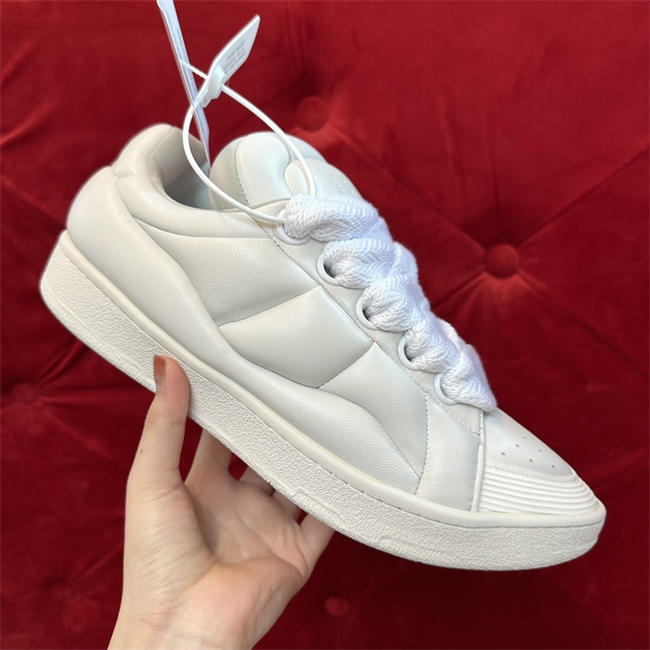 Lanu1n curb sneaker