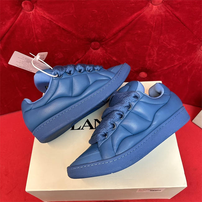 Lanu1n curb sneaker
