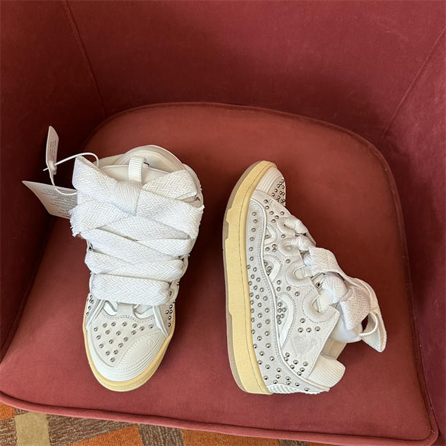 Lanu1n curb sneaker