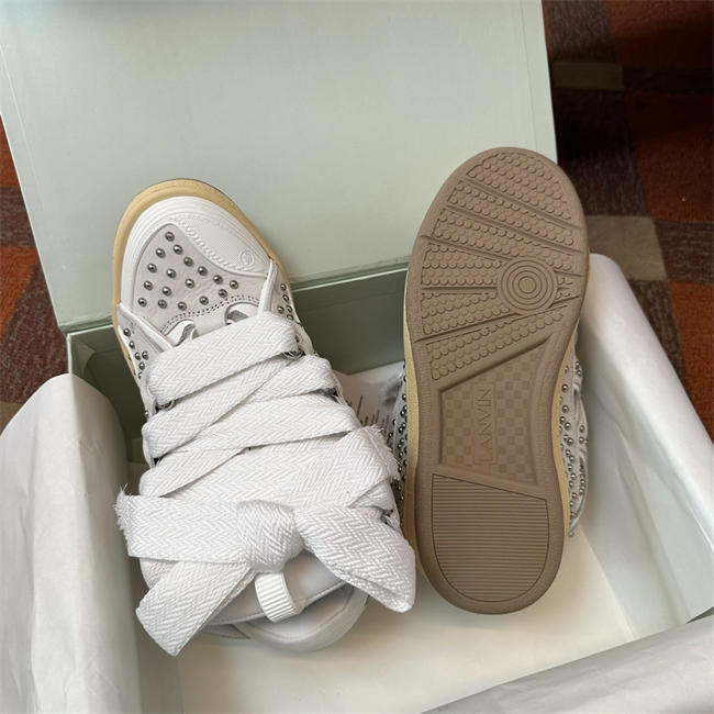 Lanu1n curb sneaker