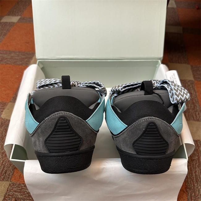 Lanu1n curb sneaker