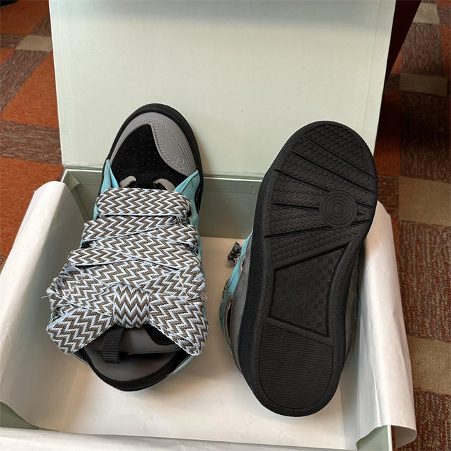 Lanu1n curb sneaker