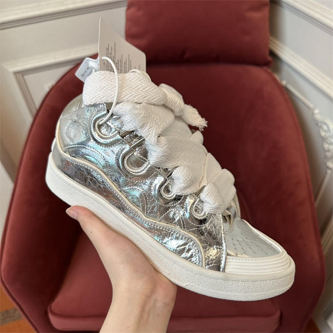 Lanu1n curb sneaker