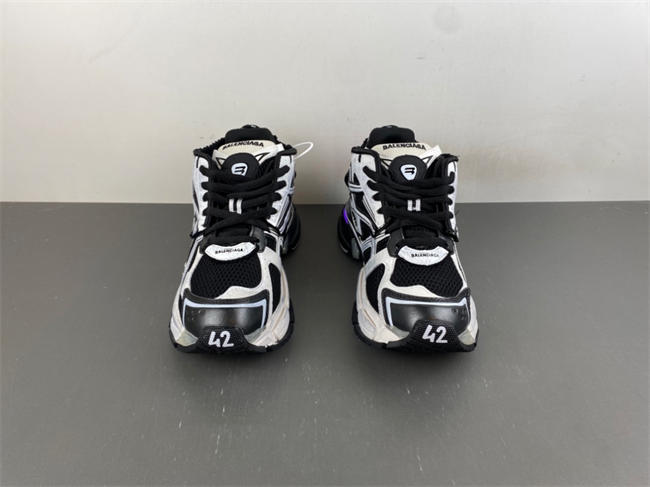 Ba1en*iaga runner led white black white