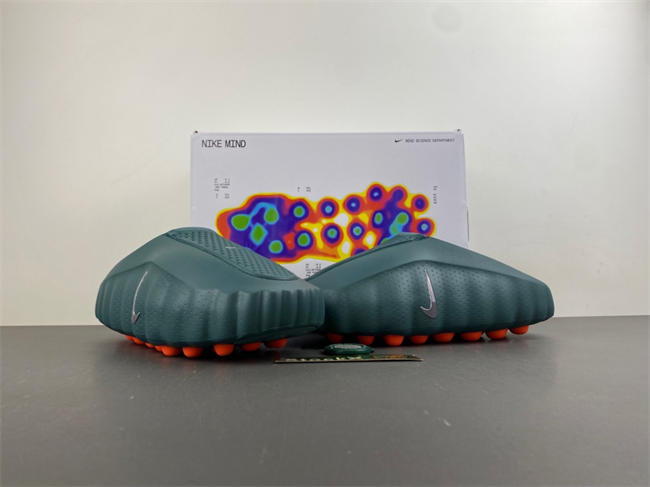 Nike Mind 001