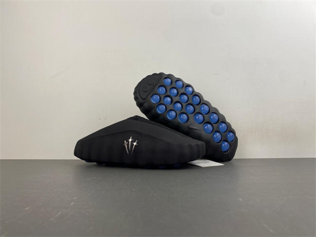 Nike Mind 001