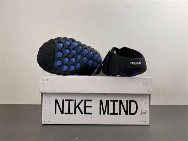 Nike Mind 001