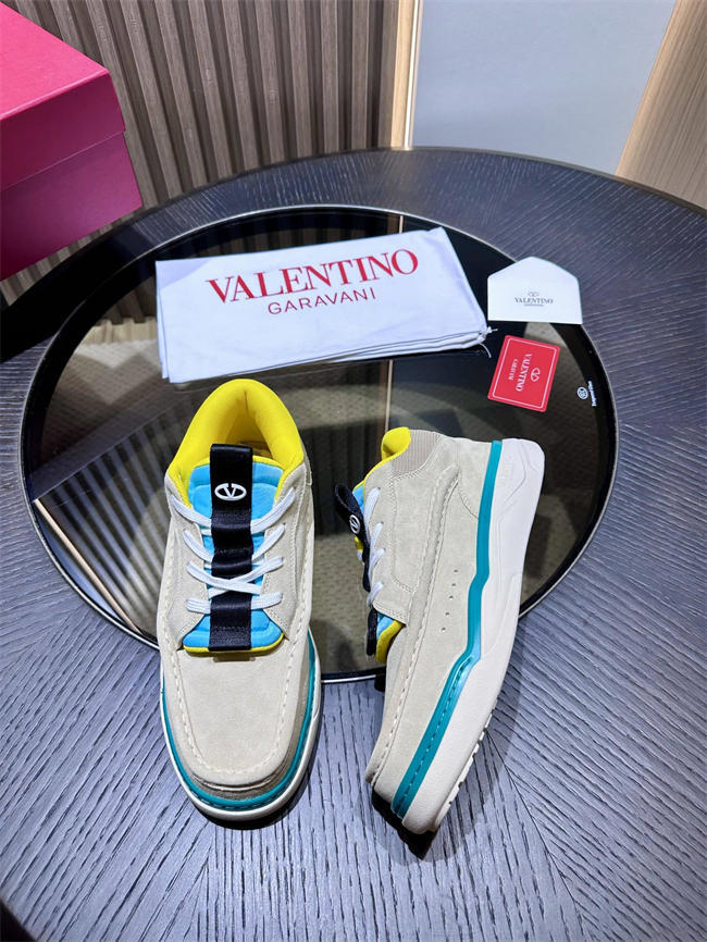 Va1e*ntin0 sneakers