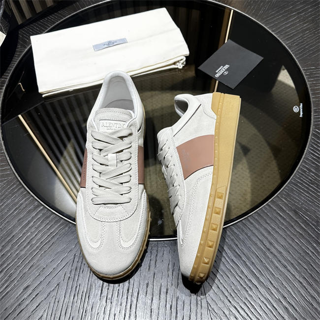 Va1e*ntin0 sneakers