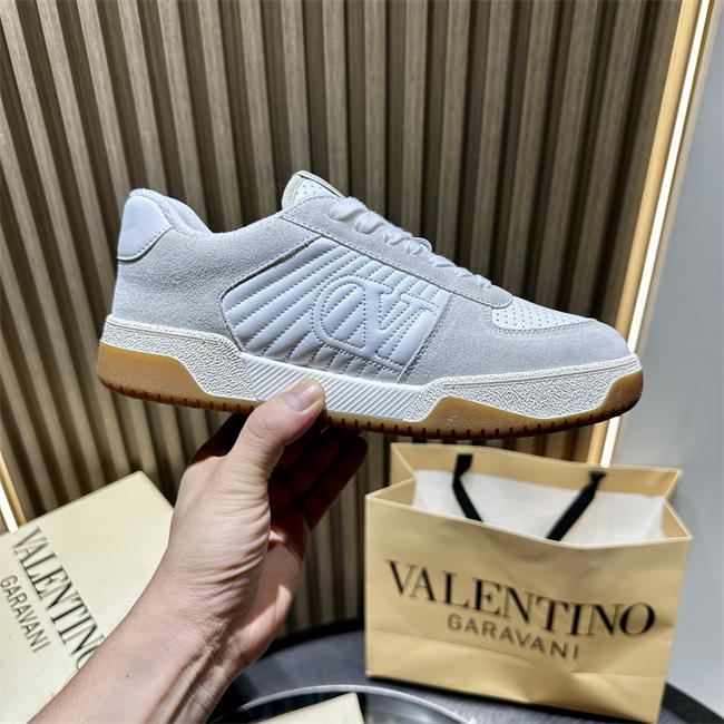 Va1e*ntin0 sneakers