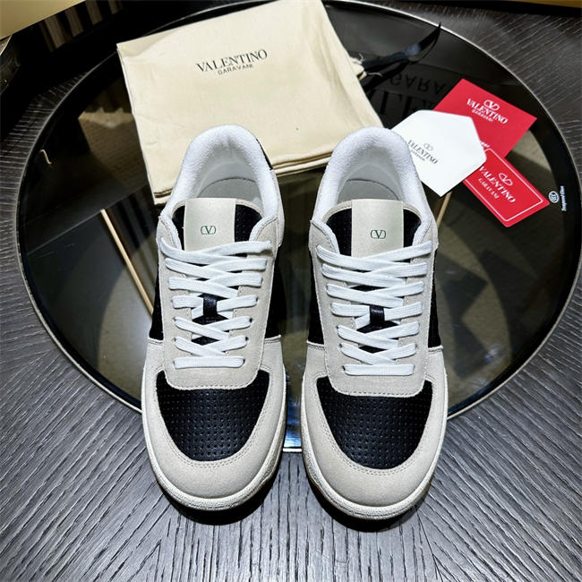 Va1e*ntin0 sneakers
