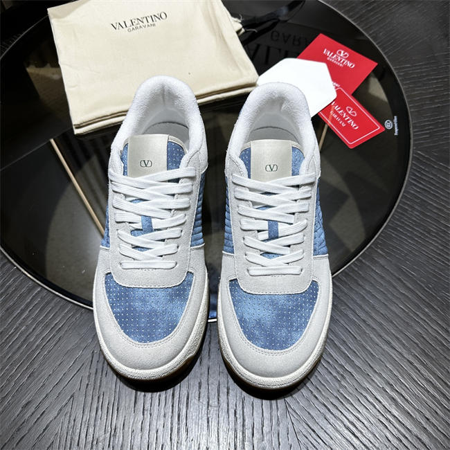 Va1e*ntin0 sneakers
