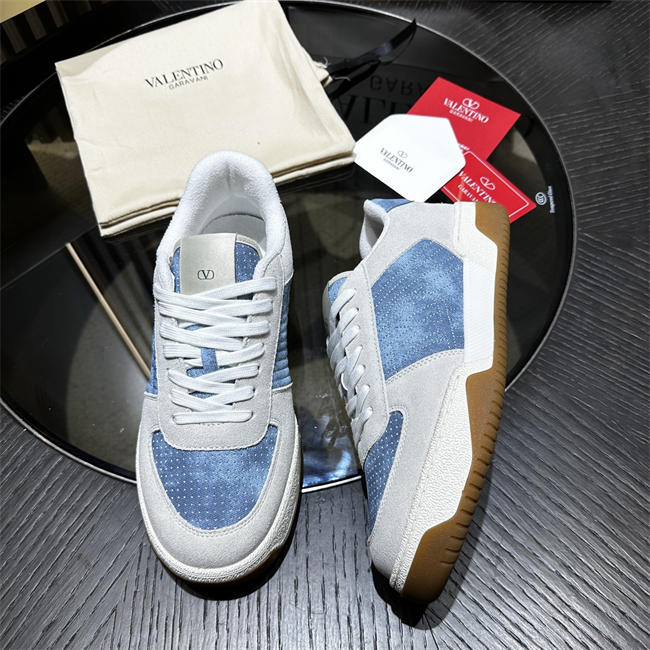 Va1e*ntin0 sneakers