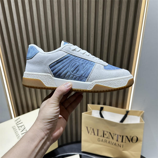 Va1e*ntin0 sneakers