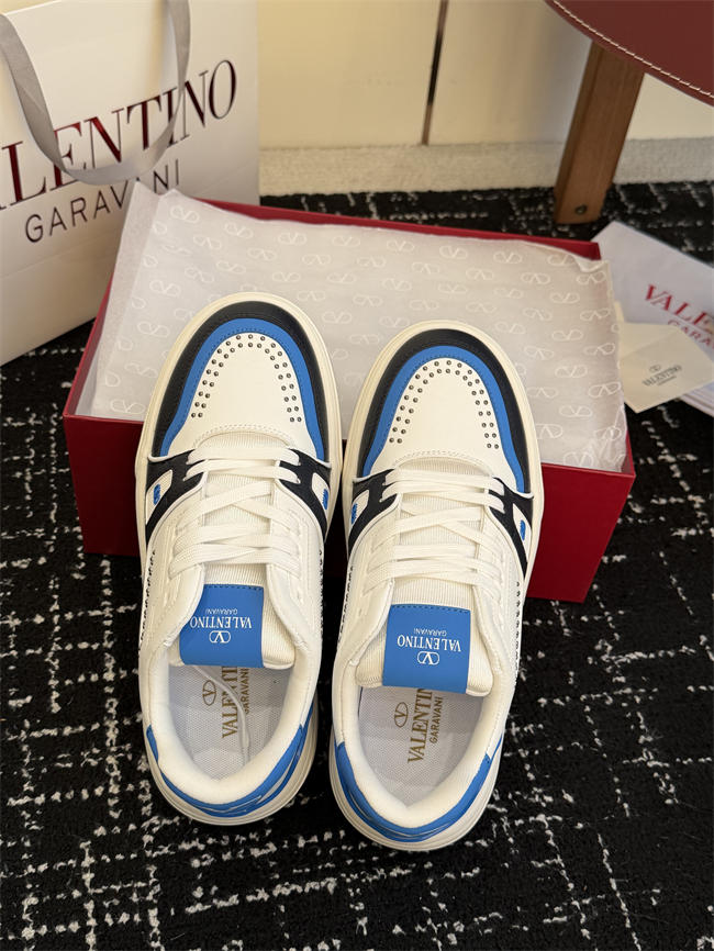 Va1e*ntin0 sneakers