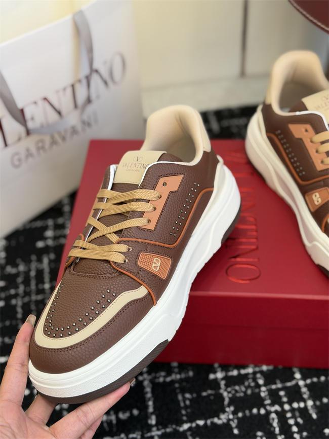 Va1e*ntin0 sneakers