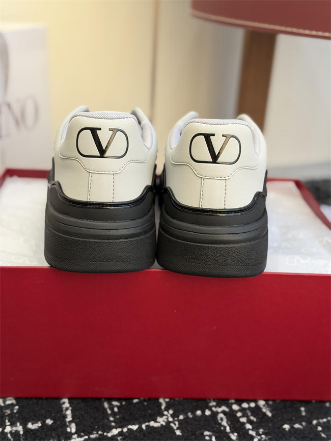 Valentino Sneakers