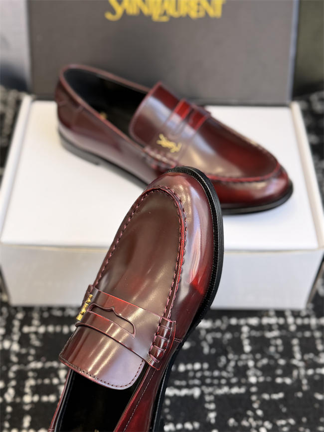 Y51 loafer