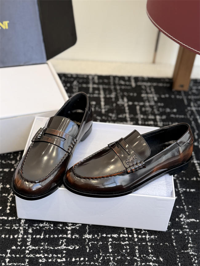 Y51 loafer
