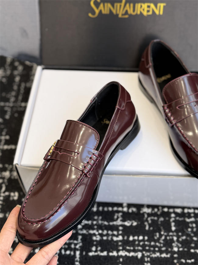 Y51 loafer