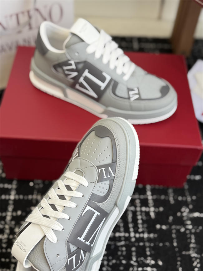 Valentino Sneakers