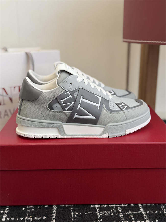 Valentino Sneakers