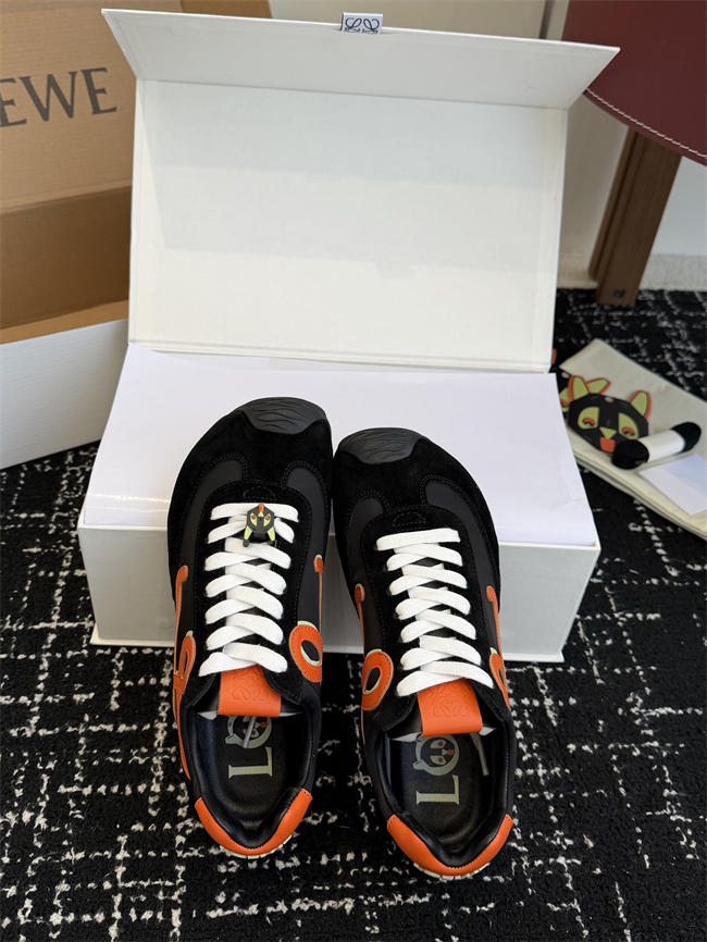 L0ew* sneaker