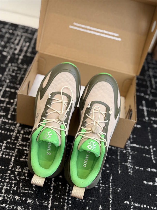 L0ew* sneaker