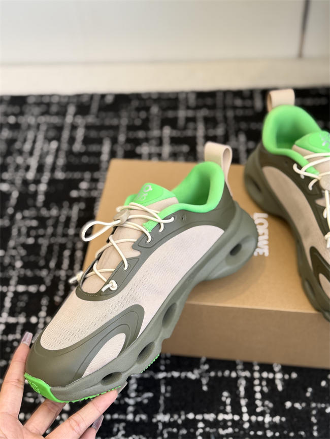 L0ew* sneaker
