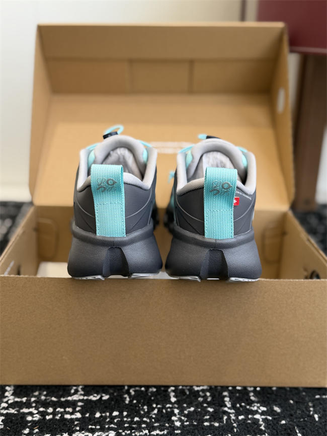 L0ew* sneaker