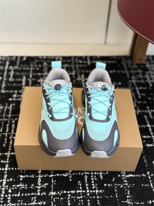 L0ew* sneaker