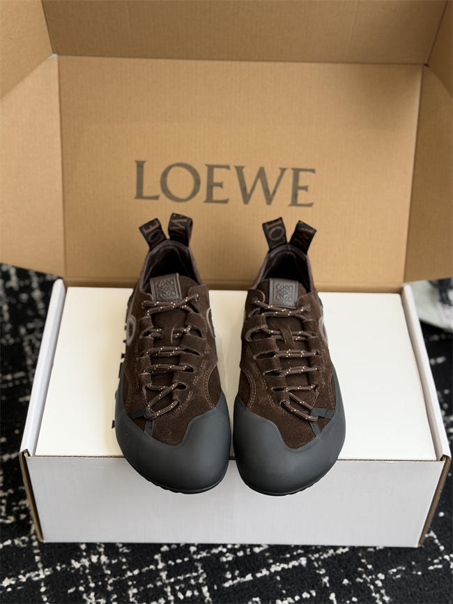 L0ew* sneaker