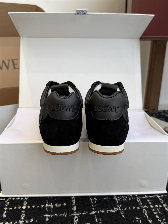 L0ew* sneaker