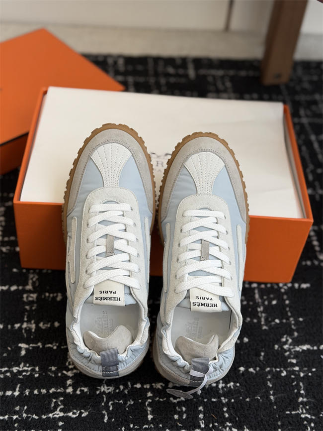 H**me5 sneaker