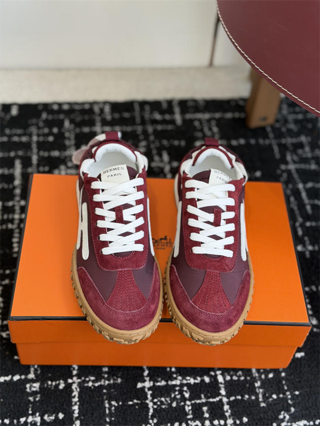 H**me5 sneaker