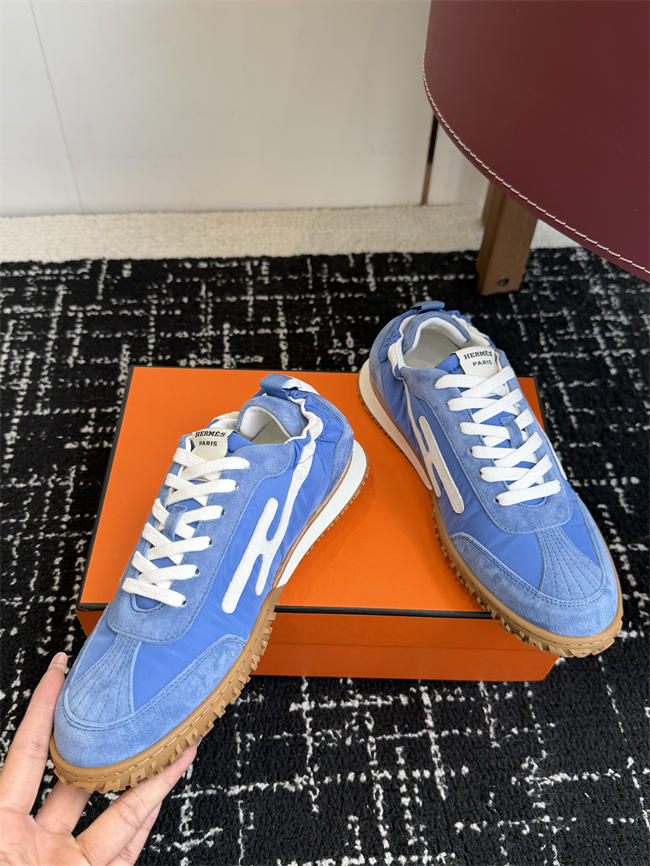 H**me5 sneaker