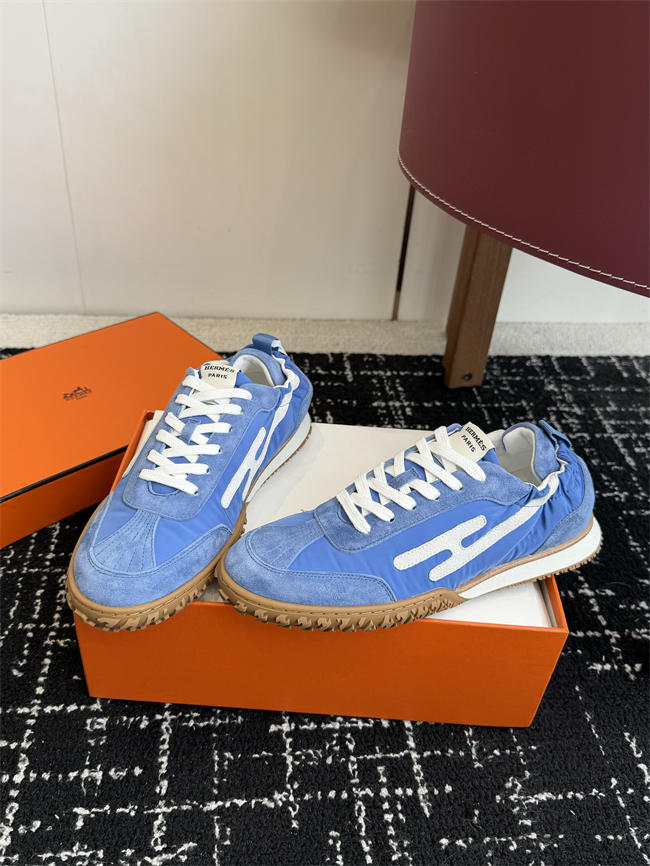 H**me5 sneaker
