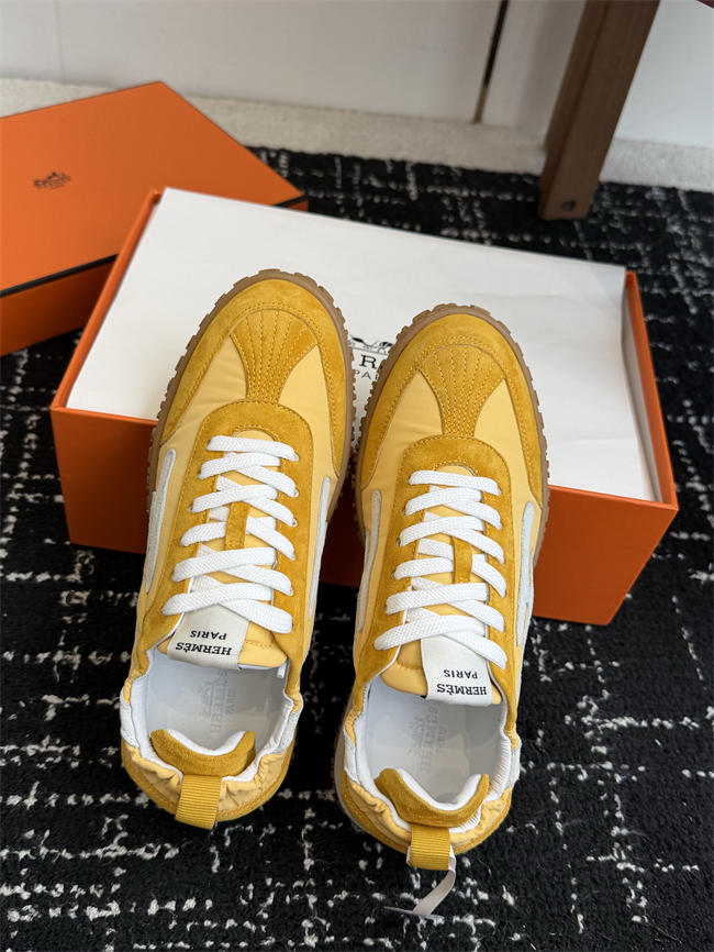 H**me5 sneaker