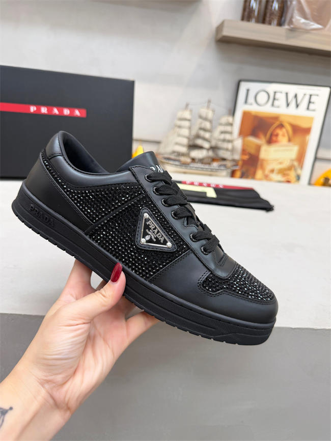 Pra*a sneaker