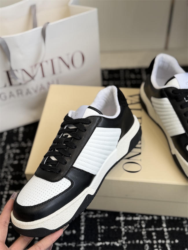 Valentino Sneakers