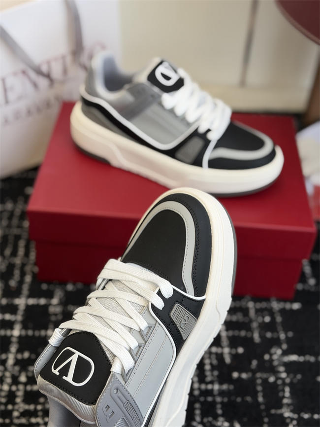 Valentino Sneakers
