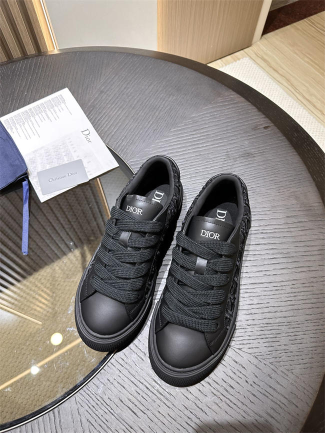D10r sneaker