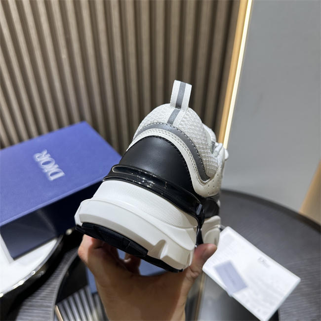 D10r b22 sneaker