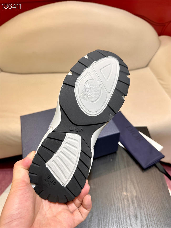 D10r b30 sneaker