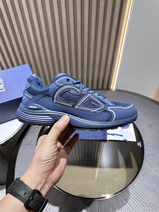 D10r b30 sneaker