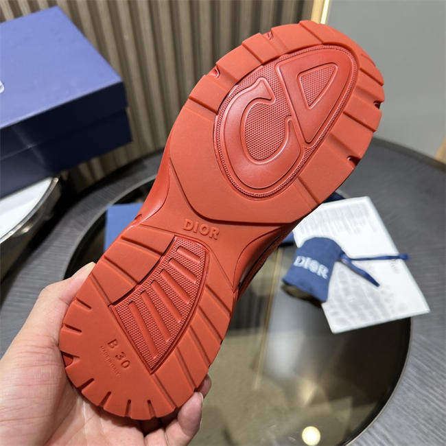 D10r b30 sneaker